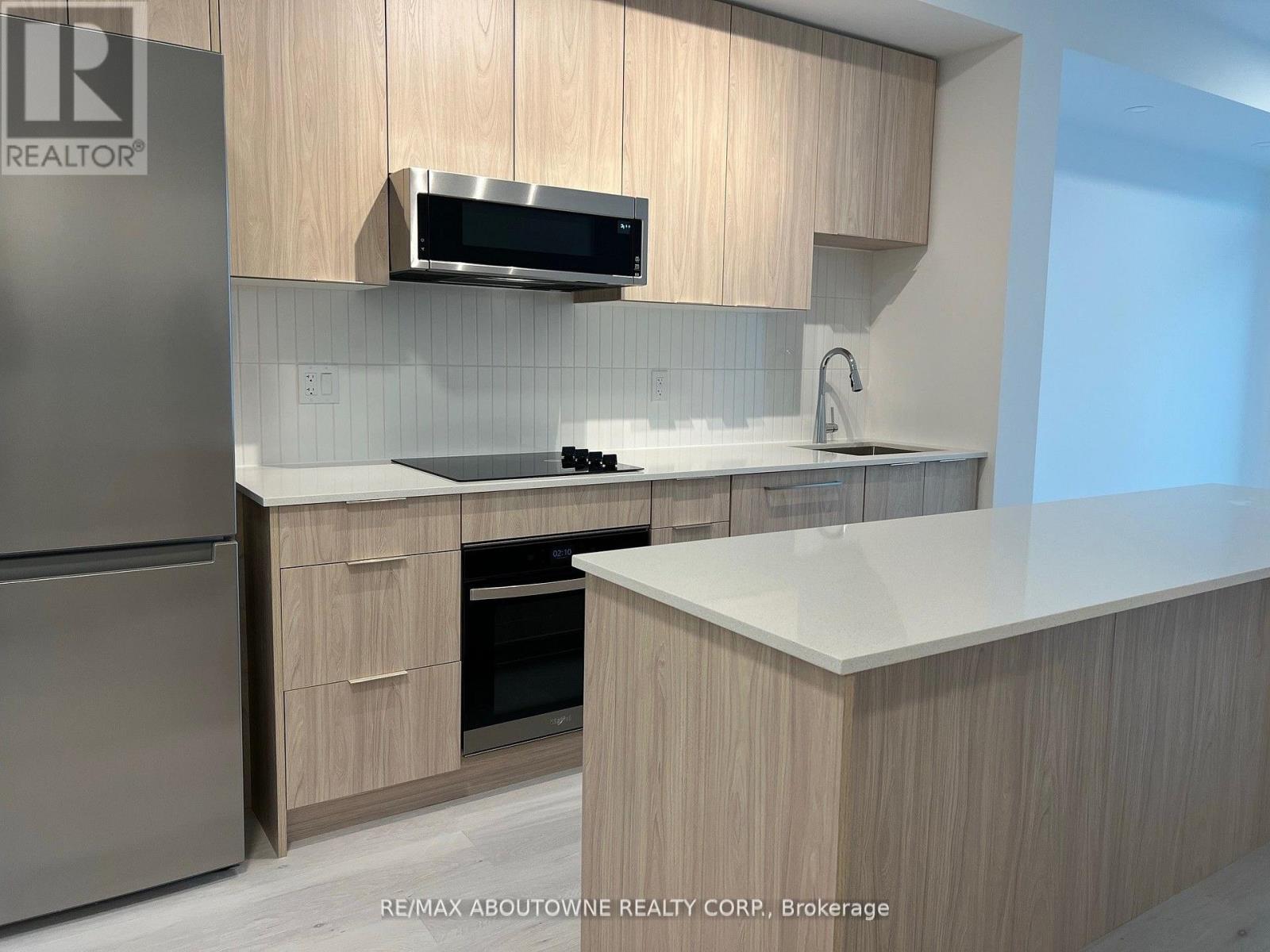 232 - 2501 Saw Whet Boulevard, Oakville, Ontario  L6M 5N2 - Photo 5 - W12949616