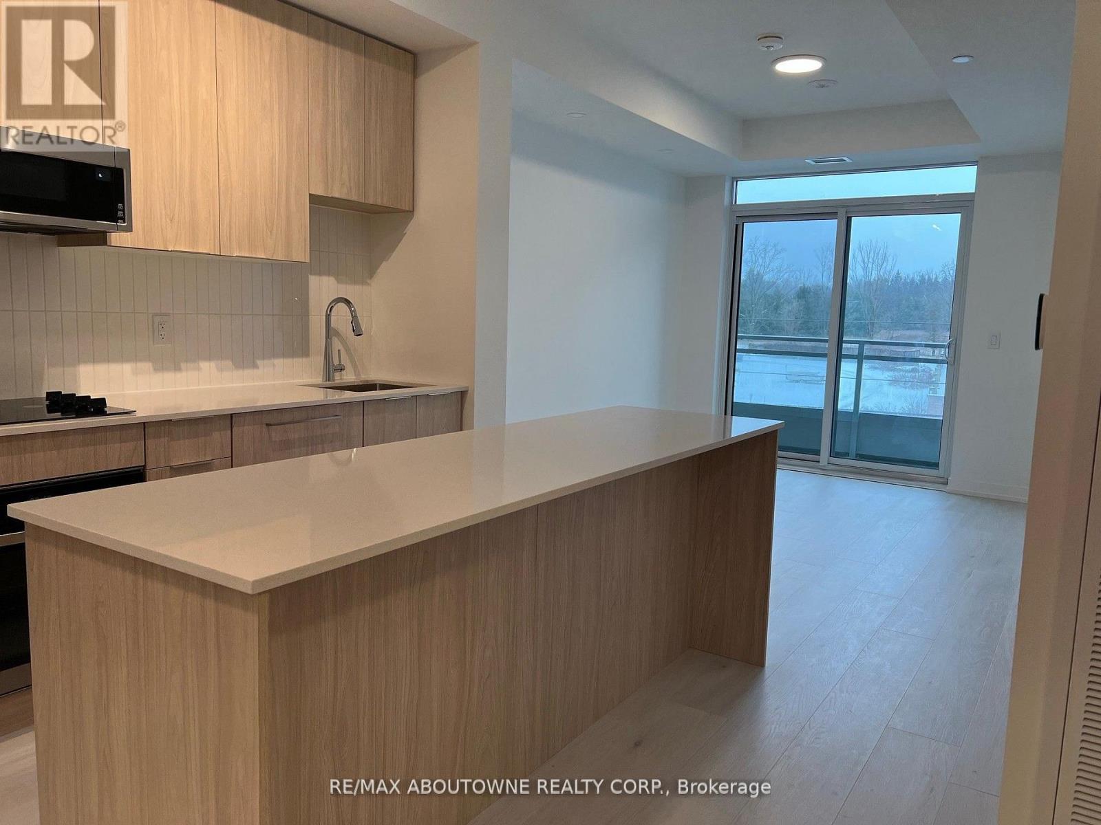 232 - 2501 Saw Whet Boulevard, Oakville, Ontario  L6M 5N2 - Photo 6 - W12949616