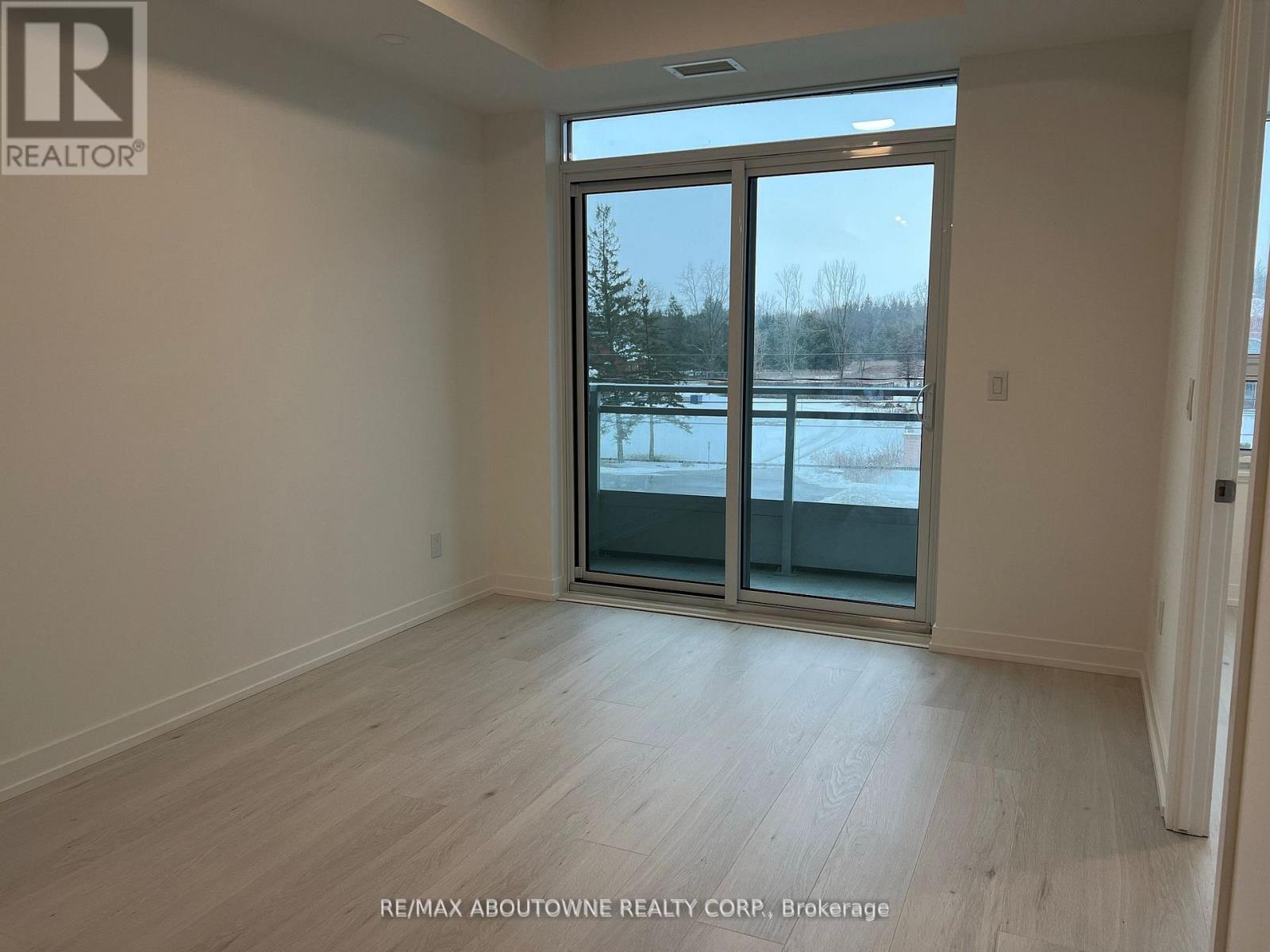 232 - 2501 Saw Whet Boulevard, Oakville, Ontario  L6M 5N2 - Photo 7 - W12949616