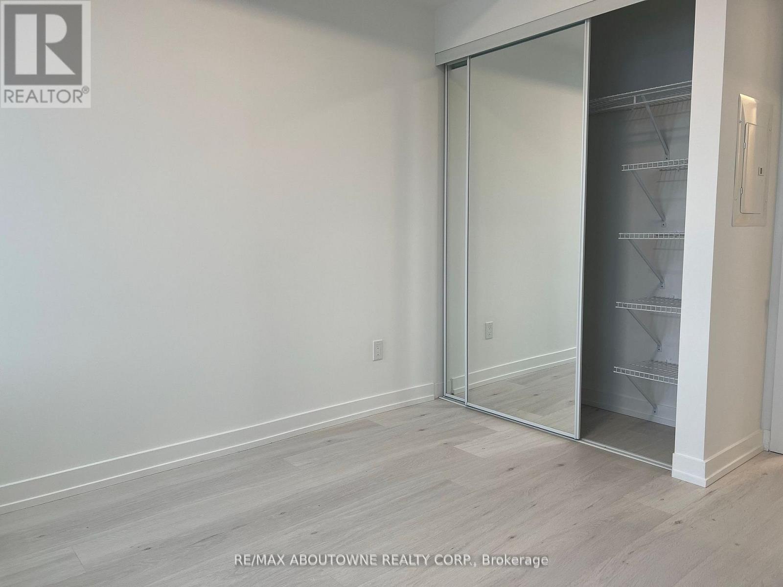 232 - 2501 Saw Whet Boulevard, Oakville, Ontario  L6M 5N2 - Photo 9 - W12949616