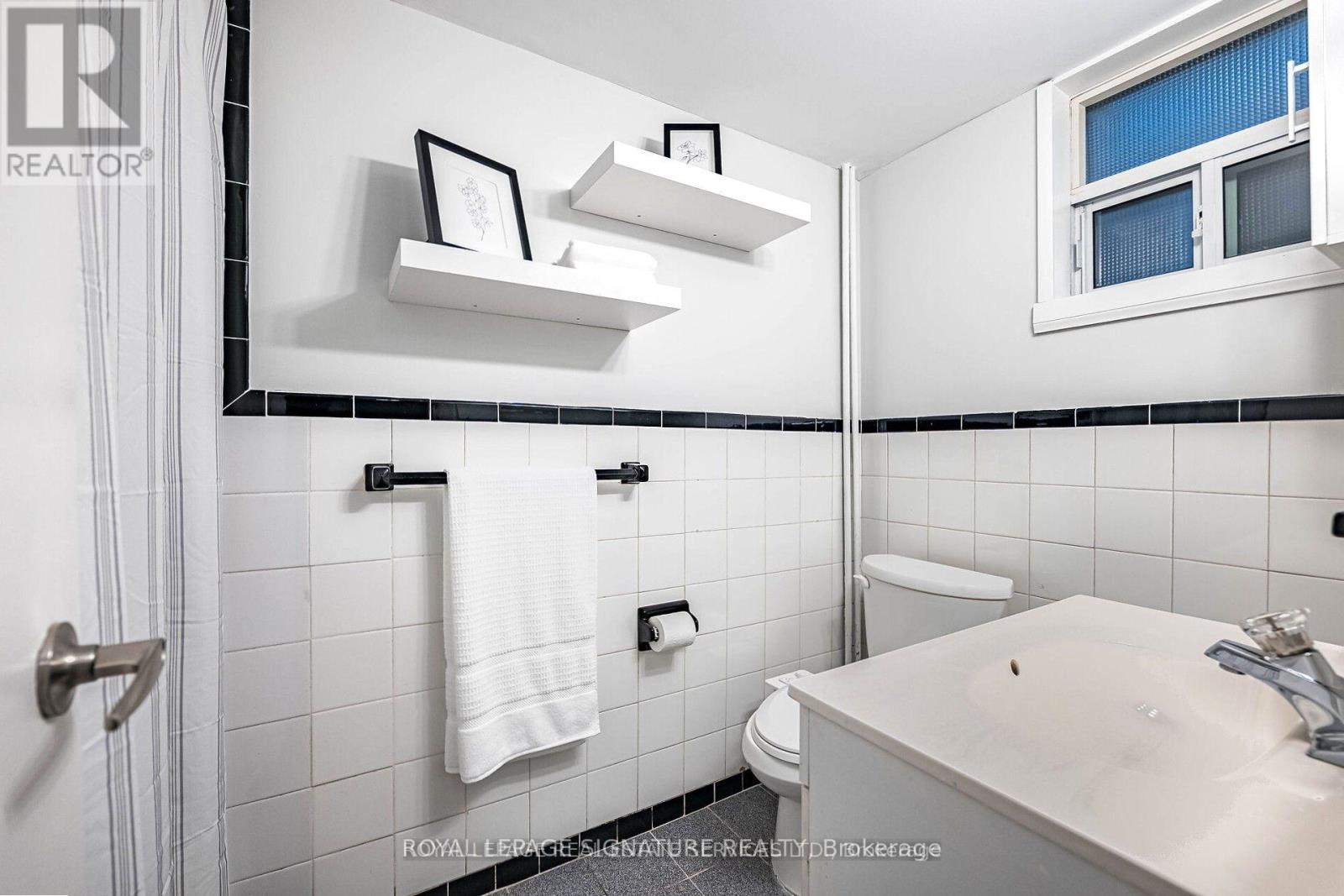 Bsmt - 6 Twelfth Street, Toronto, Ontario  M8V 3G7 - Photo 16 - W12949640