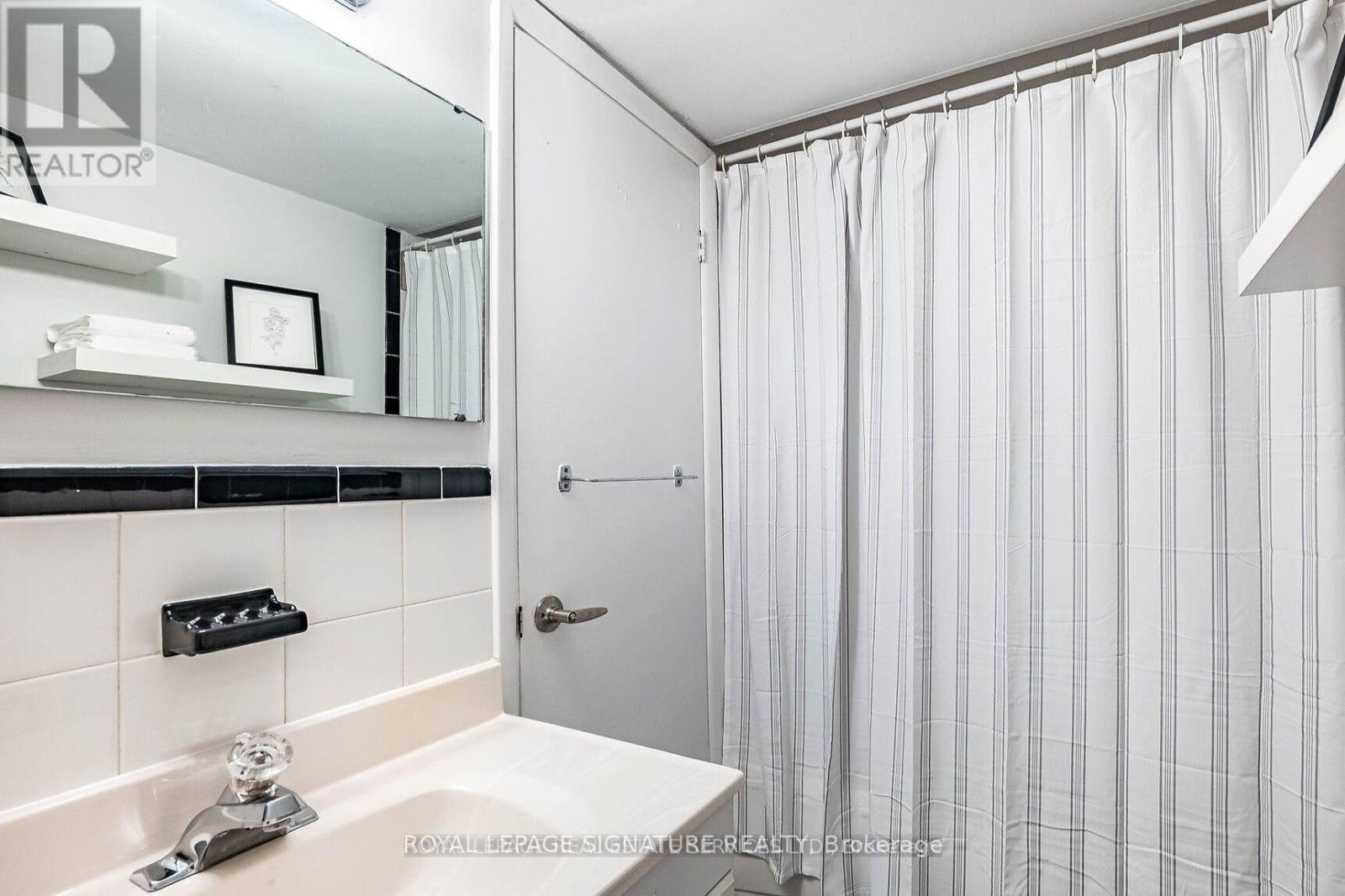 Bsmt - 6 Twelfth Street, Toronto, Ontario  M8V 3G7 - Photo 17 - W12949640