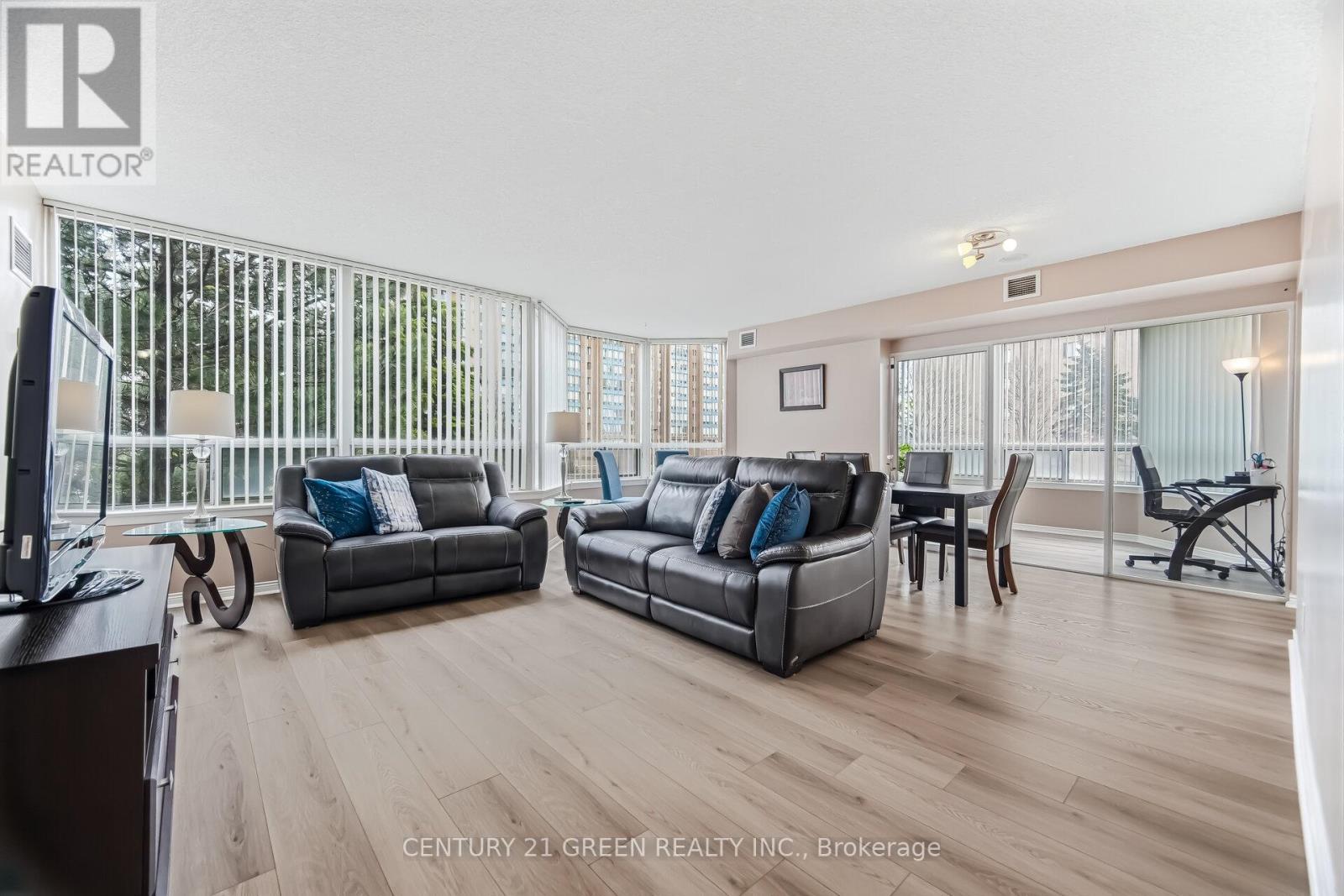 203 - 135 Hillcrest Avenue, Mississauga, Ontario  L5B 4B1 - Photo 10 - W12949648