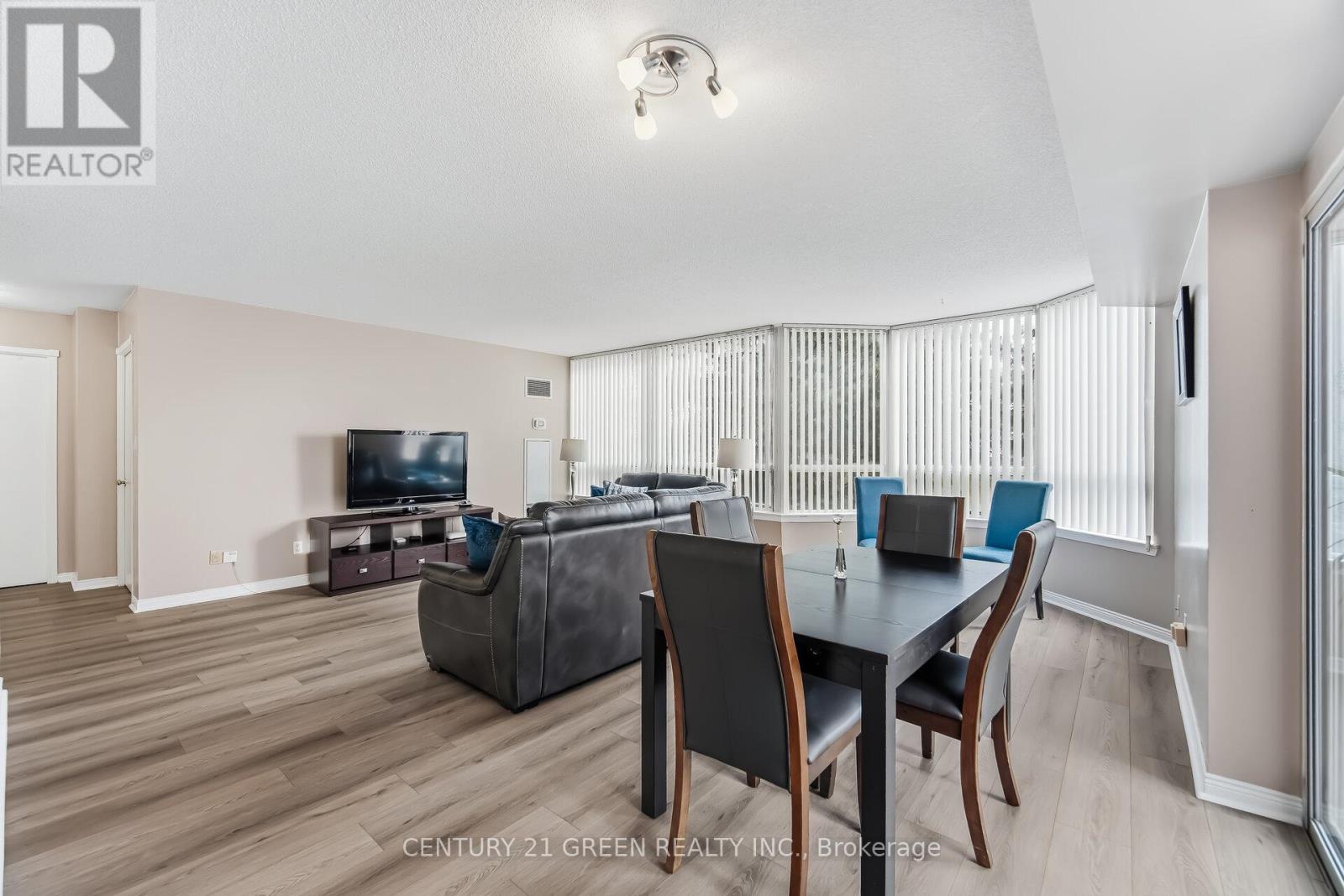 203 - 135 Hillcrest Avenue, Mississauga, Ontario  L5B 4B1 - Photo 13 - W12949648