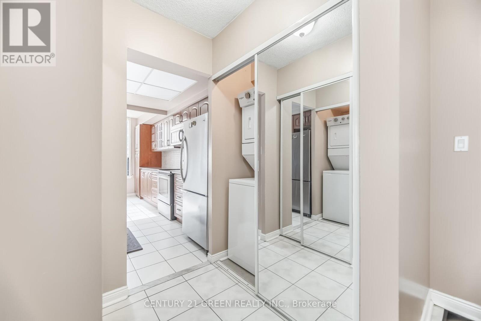 203 - 135 Hillcrest Avenue, Mississauga, Ontario  L5B 4B1 - Photo 32 - W12949648