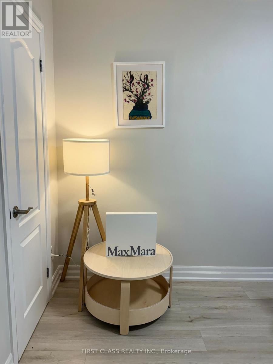 1 - 2910 KEELE STREET, Toronto, Ontario