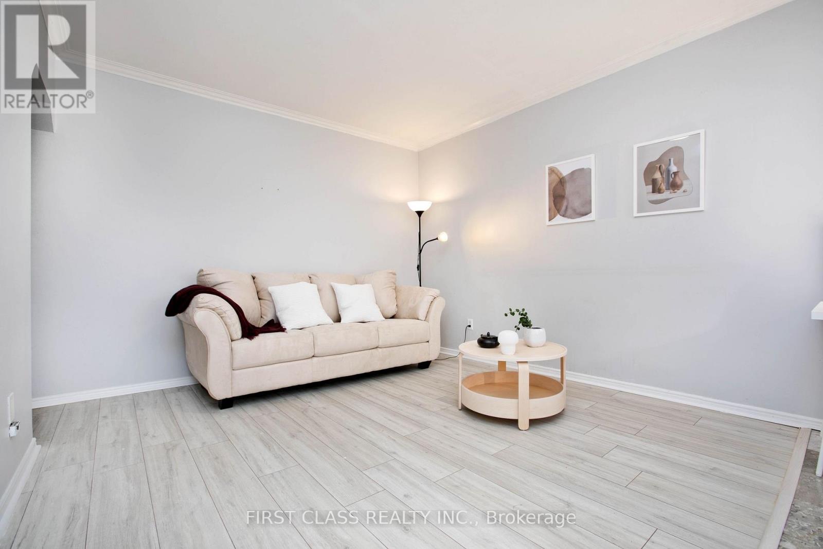 7 - 2910 Keele Street, Toronto, Ontario  M3M 2H1 - Photo 7 - W12949694