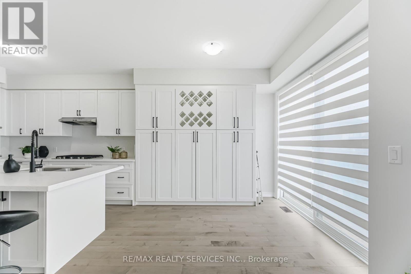 35 Del Grappa Street, Caledon, Ontario  L7C 1J6 - Photo 13 - W12949768