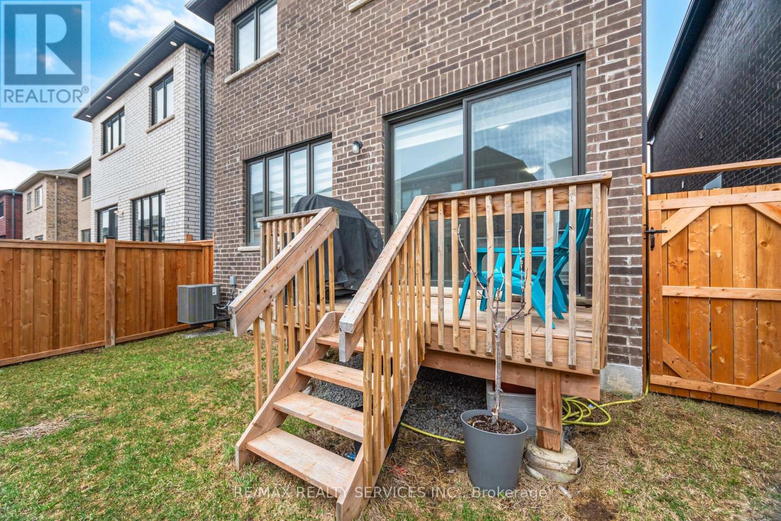 35 Del Grappa Street, Caledon, Ontario  L7C 1J6 - Photo 40 - W12949768