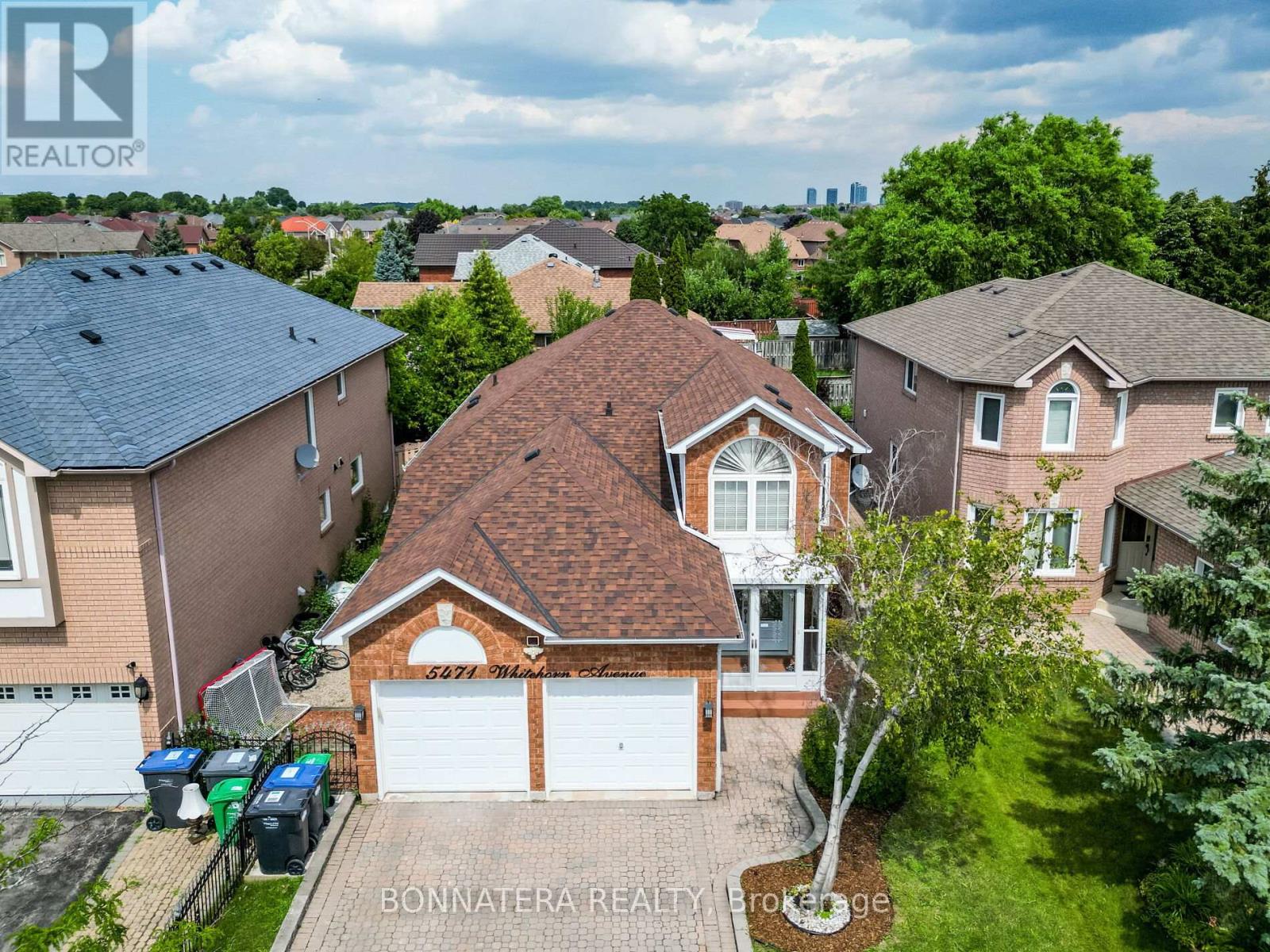 5471 Whitehorn Avenue, Mississauga, Ontario  L5V 1V5 - Photo 2 - W12949816