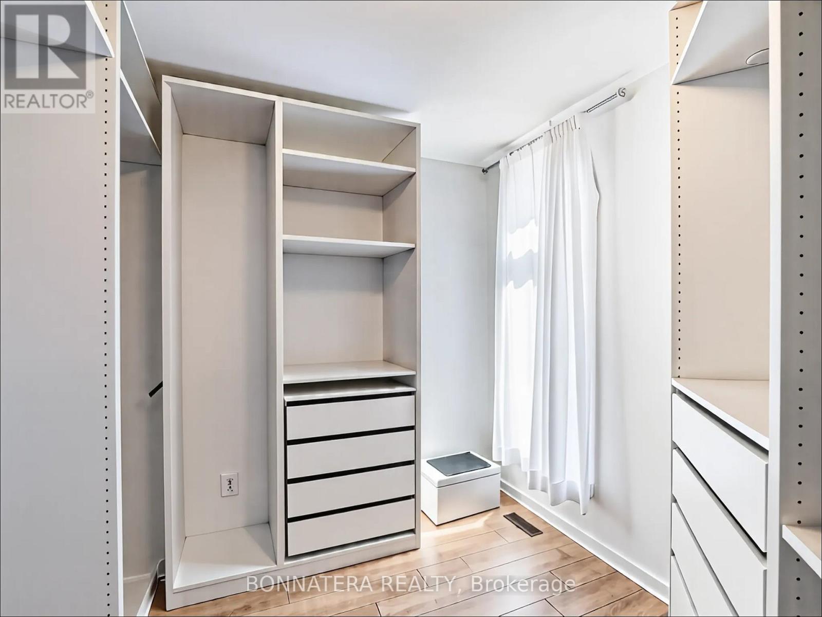 5471 Whitehorn Avenue, Mississauga, Ontario  L5V 1V5 - Photo 25 - W12949816