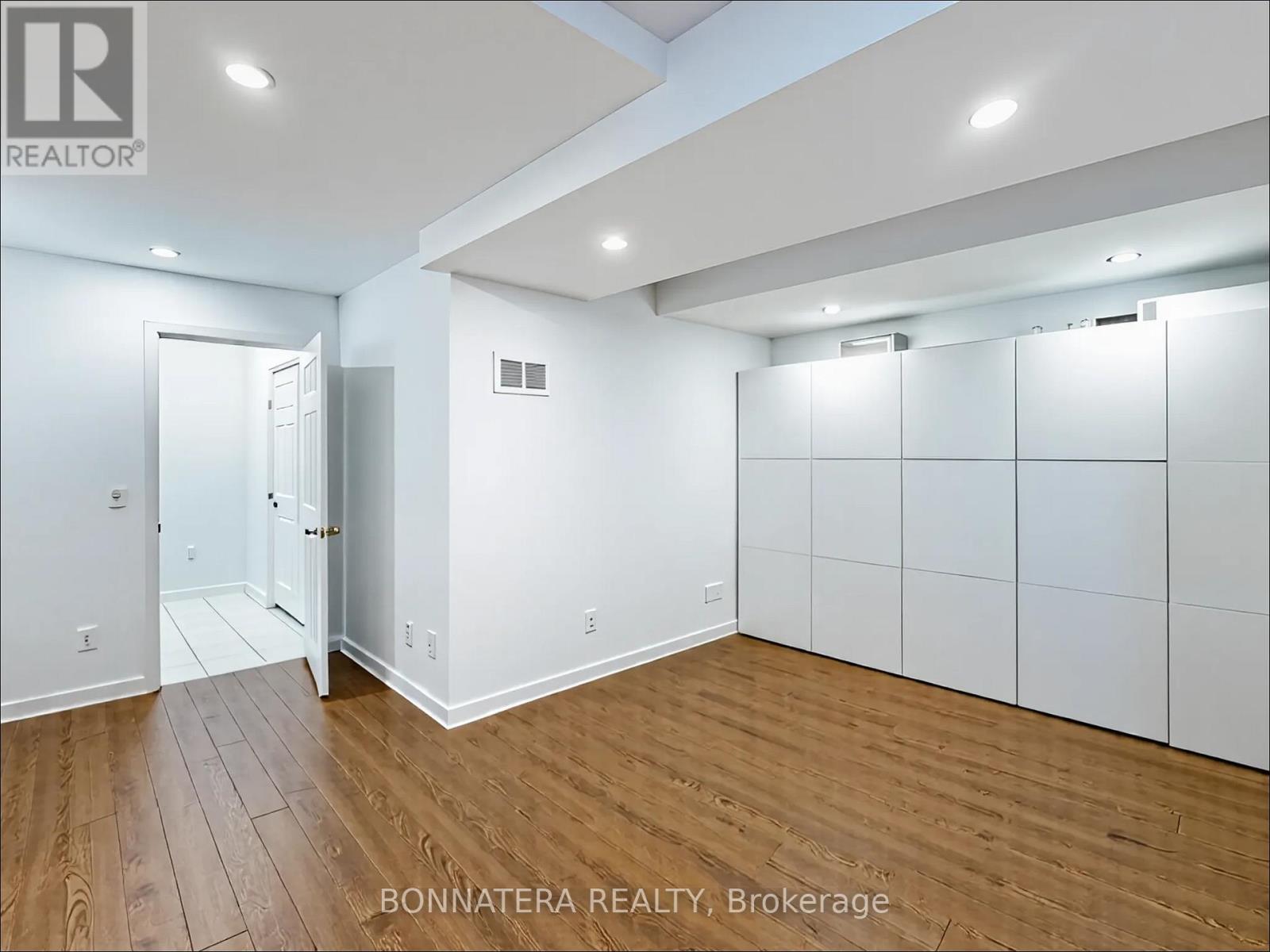 5471 Whitehorn Avenue, Mississauga, Ontario  L5V 1V5 - Photo 36 - W12949816