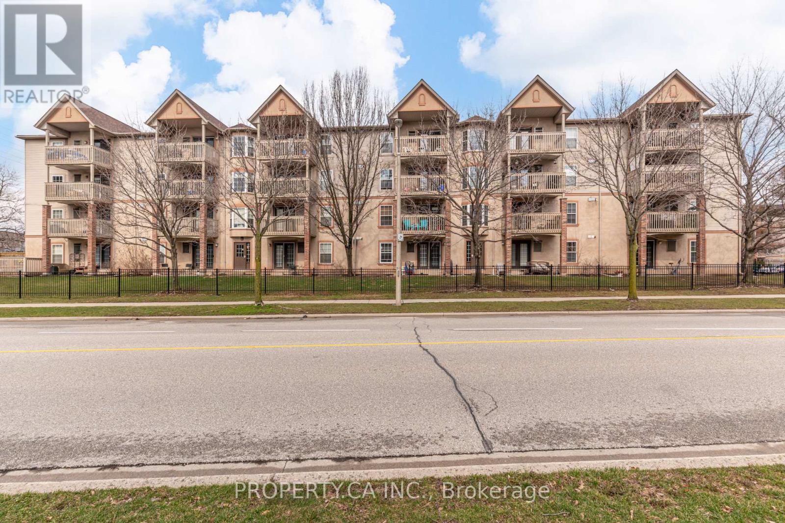 210 - 4005 Kilmer Drive, Burlington, Ontario  L7M 4M2 - Photo 2 - W12949822