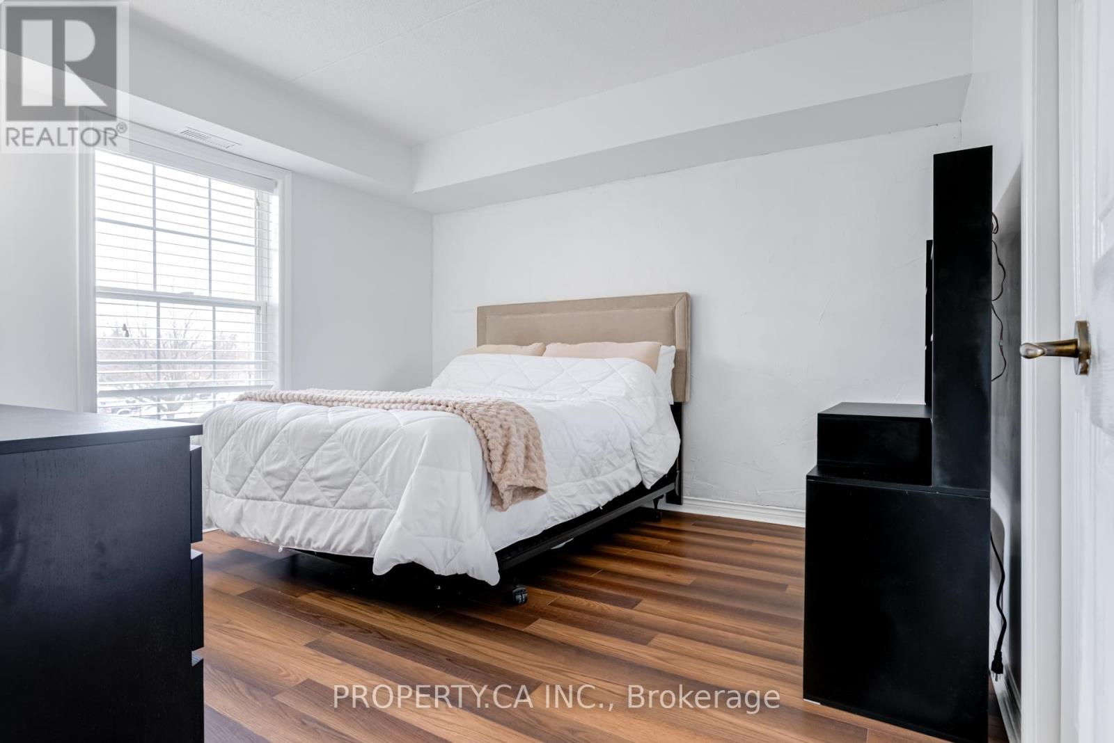 210 - 4005 Kilmer Drive, Burlington, Ontario  L7M 4M2 - Photo 22 - W12949822