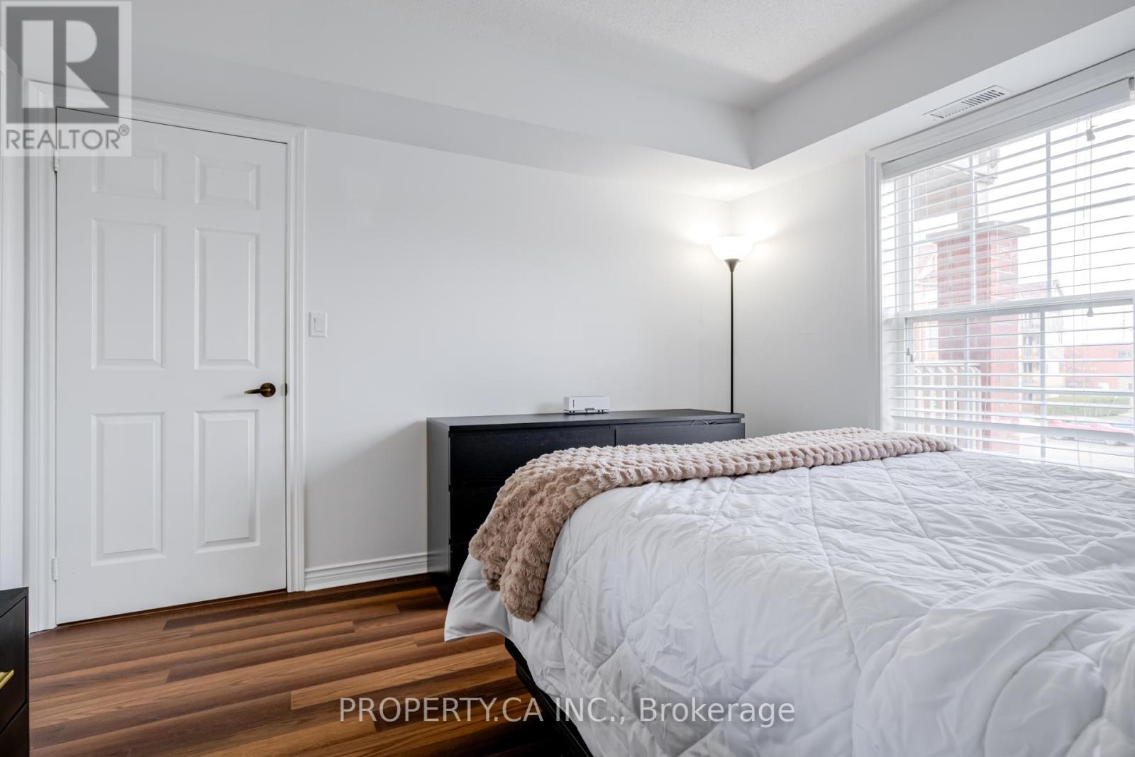 210 - 4005 Kilmer Drive, Burlington, Ontario  L7M 4M2 - Photo 23 - W12949822