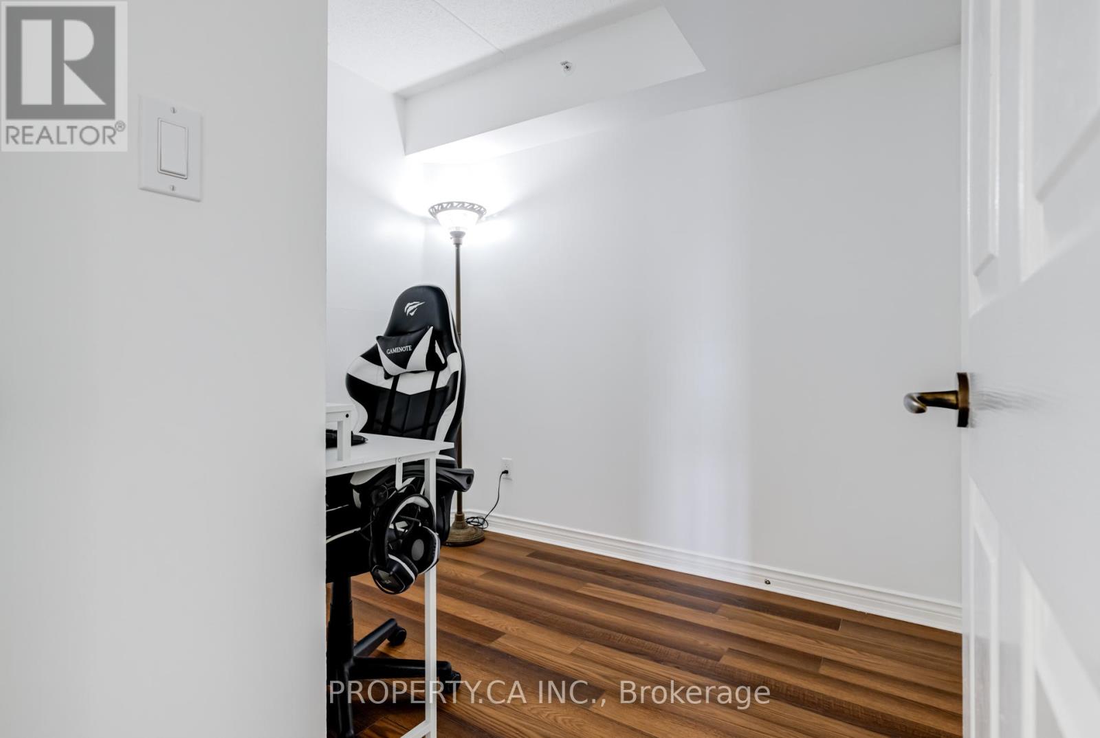 210 - 4005 Kilmer Drive, Burlington, Ontario  L7M 4M2 - Photo 25 - W12949822