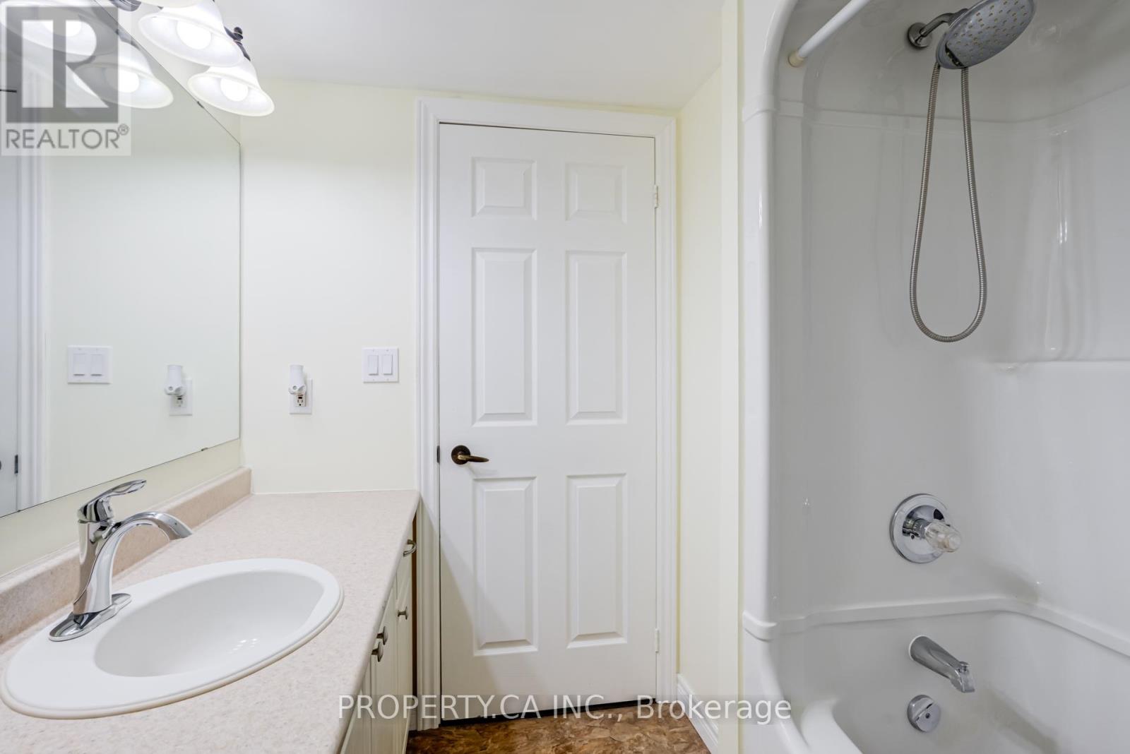 210 - 4005 Kilmer Drive, Burlington, Ontario  L7M 4M2 - Photo 29 - W12949822