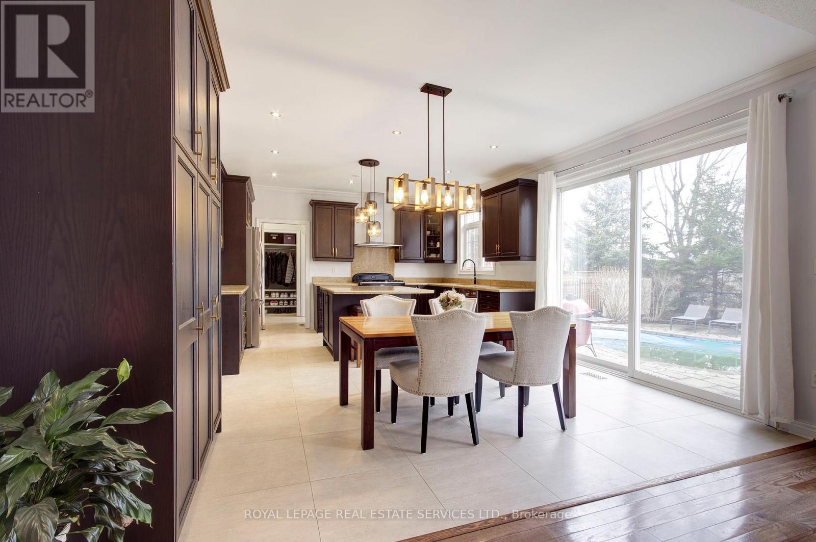 2219 Wuthering Heights Way, Oakville, Ontario  L6M 0A3 - Photo 15 - W12949848