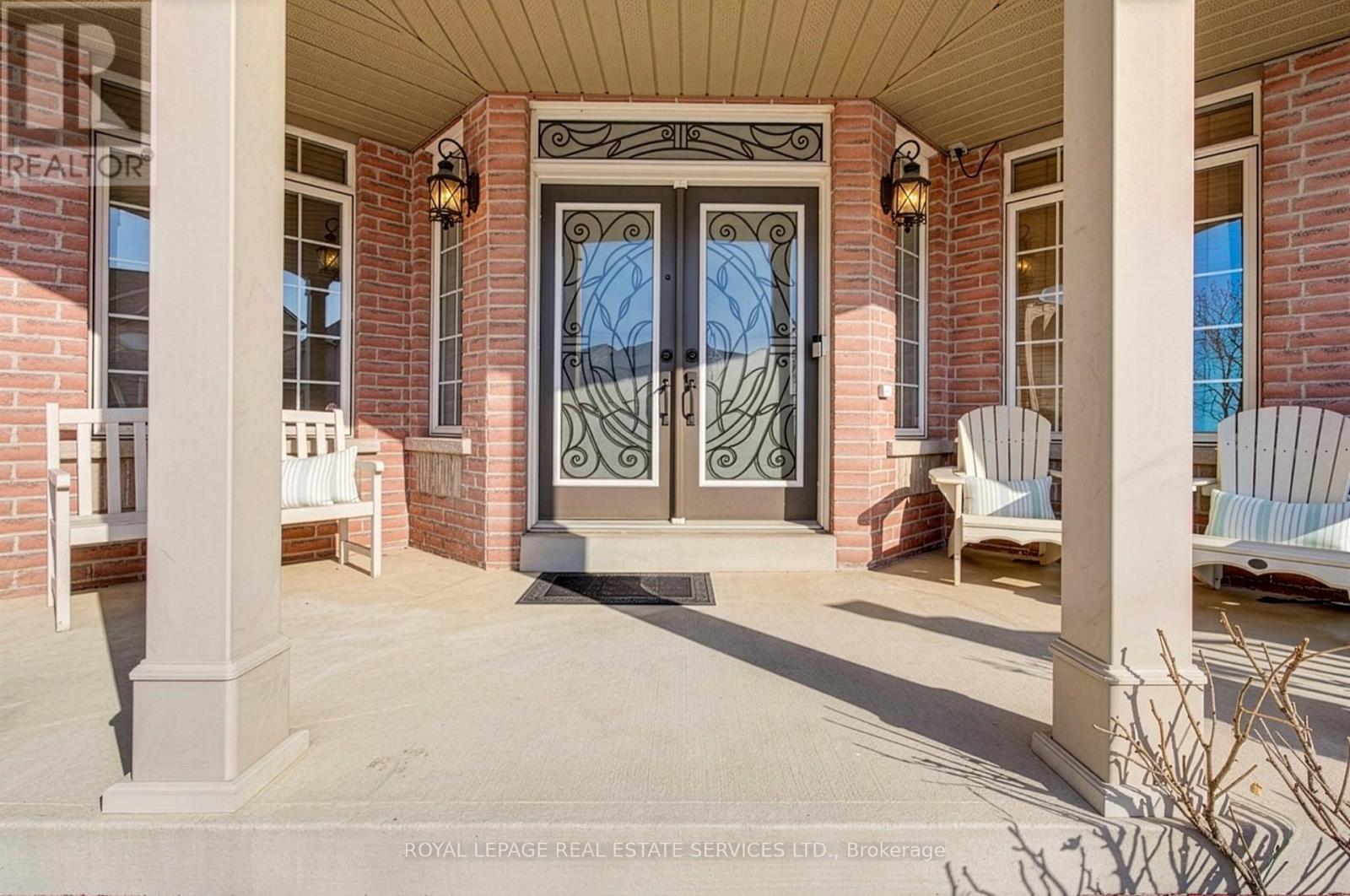 2219 Wuthering Heights Way, Oakville, Ontario  L6M 0A3 - Photo 3 - W12949848