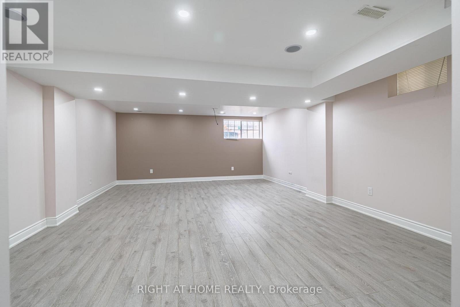 71 Herdwick Street, Brampton, Ontario  L6S 6L6 - Photo 13 - W12949890