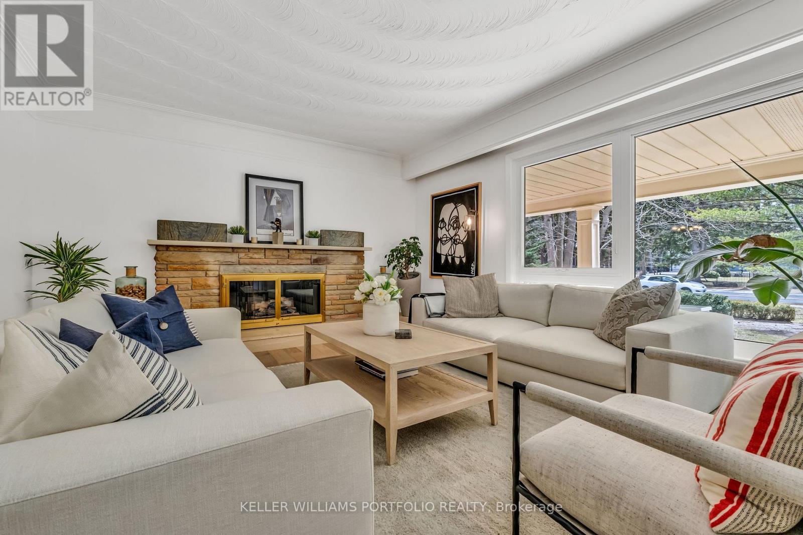 1123 Lakeshore Road E, Oakville, Ontario  L6J 1K9 - Photo 13 - W12949898