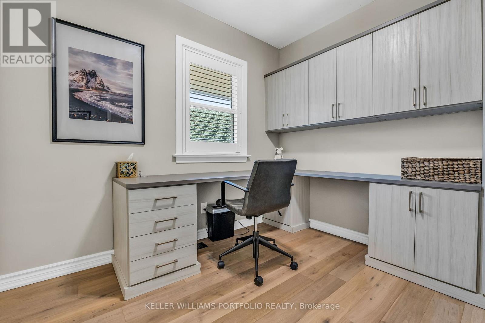 1123 Lakeshore Road E, Oakville, Ontario  L6J 1K9 - Photo 22 - W12949898