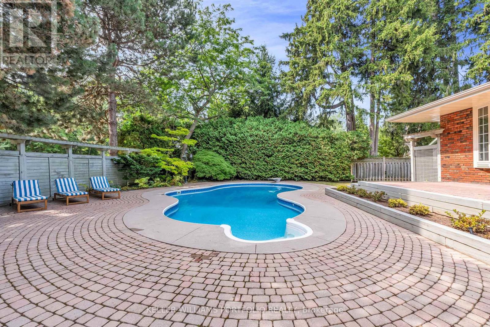 1123 Lakeshore Road E, Oakville, Ontario  L6J 1K9 - Photo 36 - W12949898