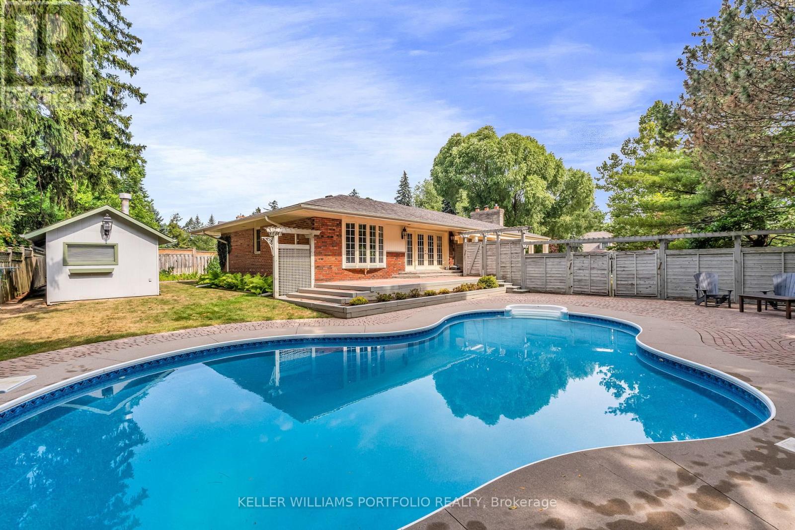 1123 Lakeshore Road E, Oakville, Ontario  L6J 1K9 - Photo 38 - W12949898