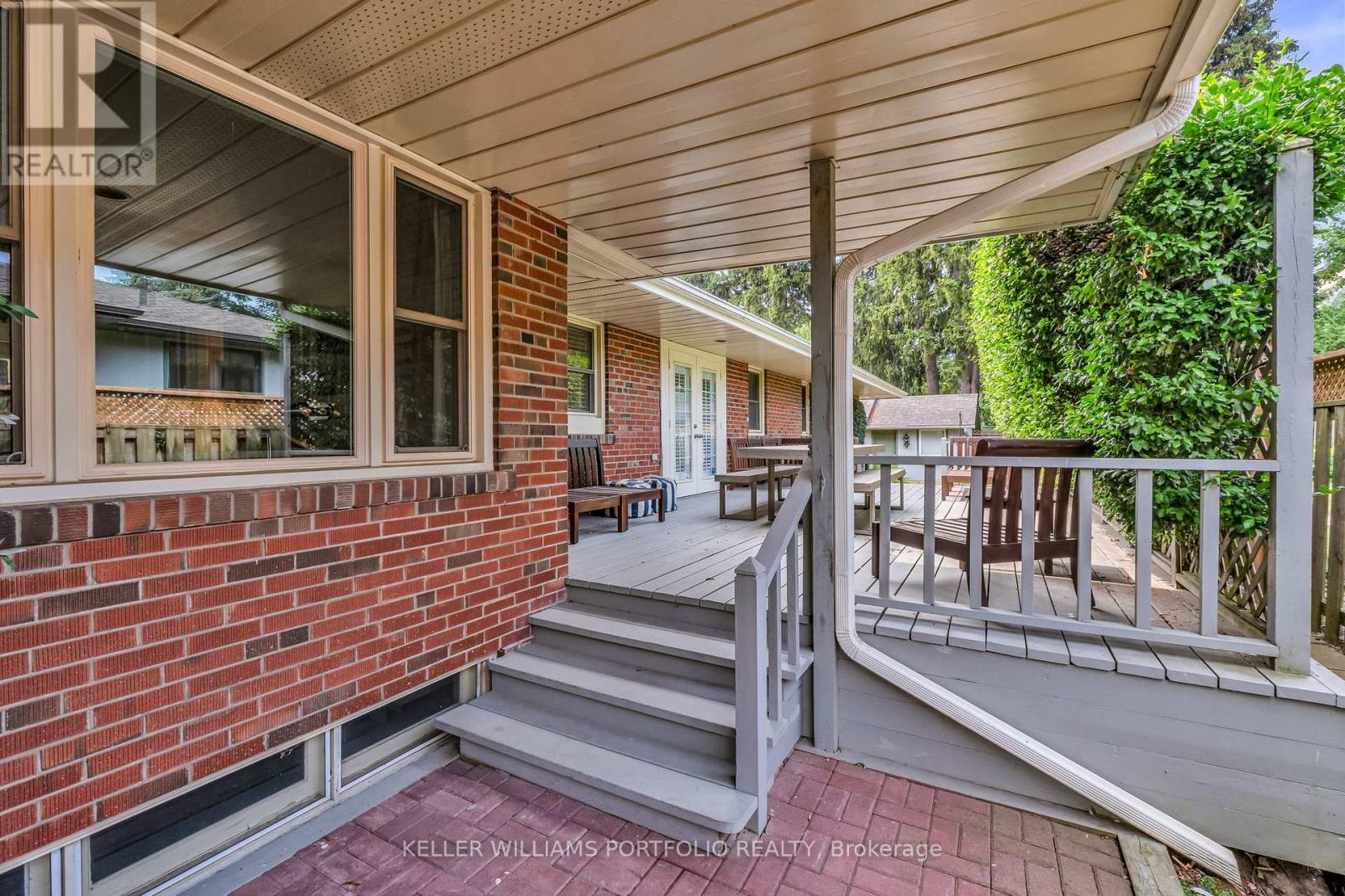 1123 Lakeshore Road E, Oakville, Ontario  L6J 1K9 - Photo 42 - W12949898