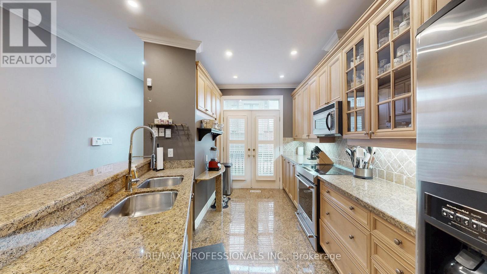 544d Scarlett Road, Toronto, Ontario  M9P 2S2 - Photo 14 - W12949940