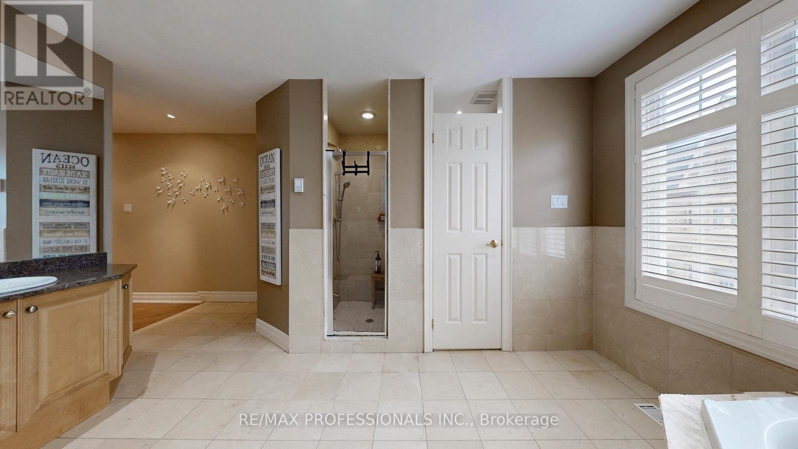 544d Scarlett Road, Toronto, Ontario  M9P 2S2 - Photo 24 - W12949940