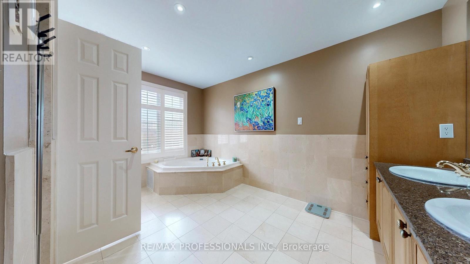 544d Scarlett Road, Toronto, Ontario  M9P 2S2 - Photo 26 - W12949940
