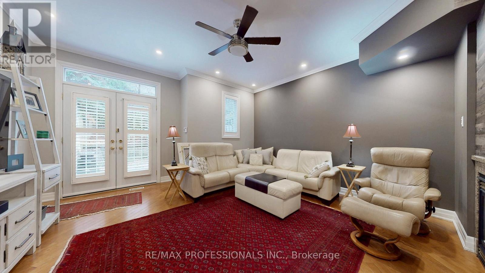 544d Scarlett Road, Toronto, Ontario  M9P 2S2 - Photo 5 - W12949940