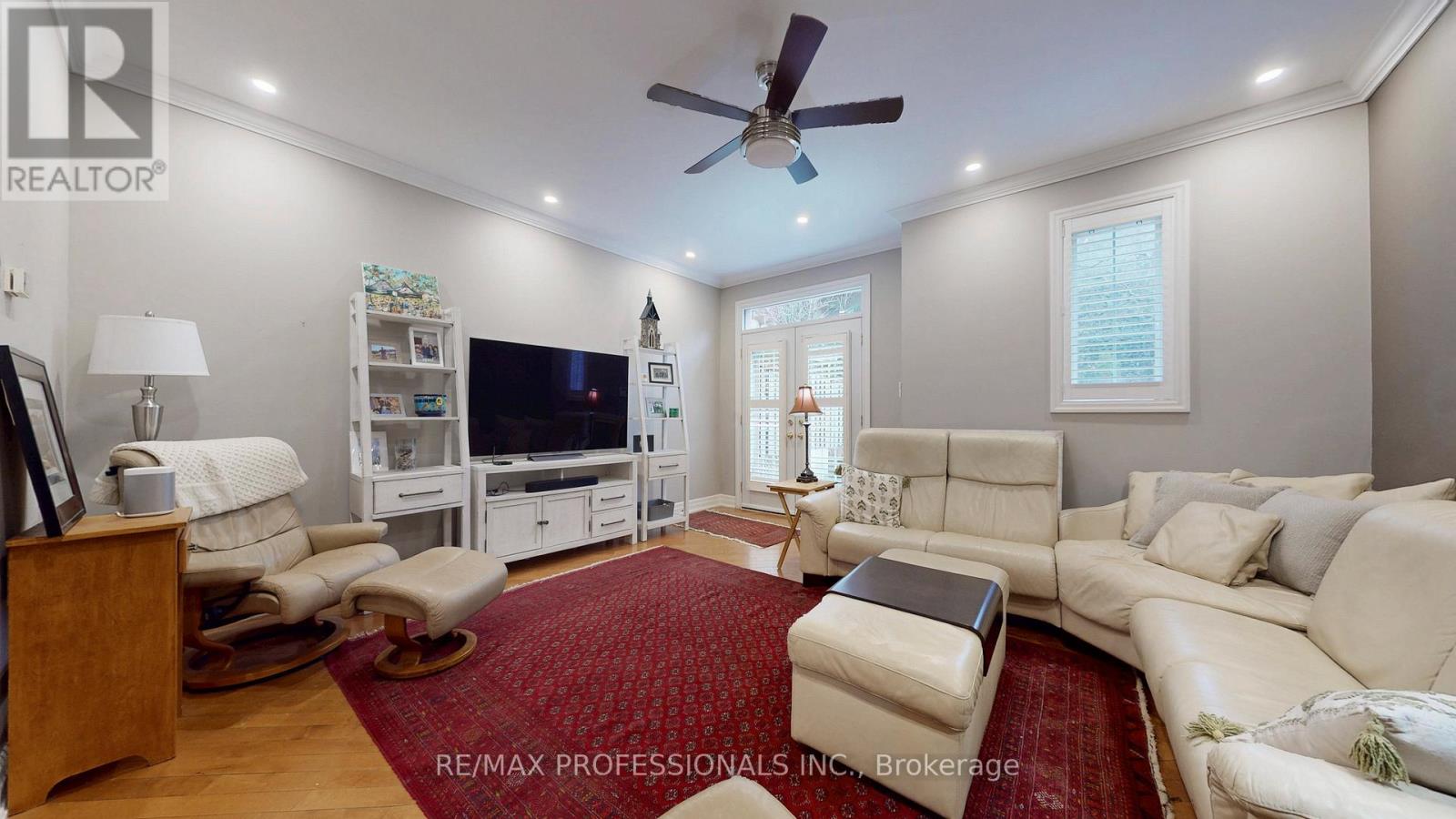 544d Scarlett Road, Toronto, Ontario  M9P 2S2 - Photo 7 - W12949940