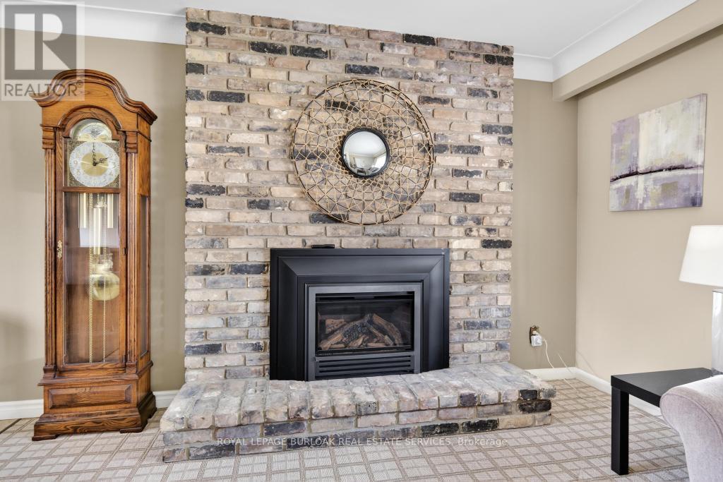 2205 Joyce Street, Burlington, Ontario  L7R 2B6 - Photo 11 - W12949972