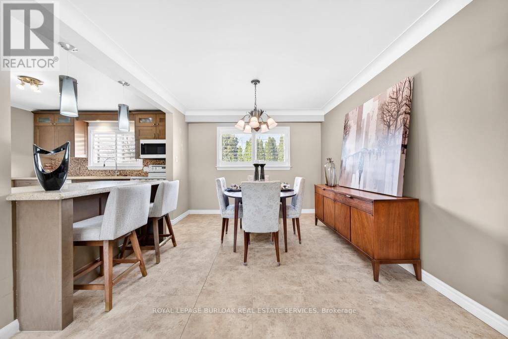 2205 Joyce Street, Burlington, Ontario  L7R 2B6 - Photo 12 - W12949972