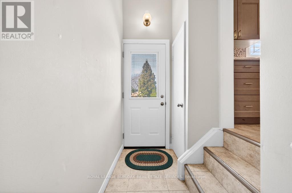 2205 Joyce Street, Burlington, Ontario  L7R 2B6 - Photo 28 - W12949972