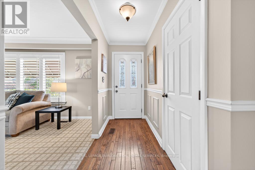 2205 Joyce Street, Burlington, Ontario  L7R 2B6 - Photo 5 - W12949972