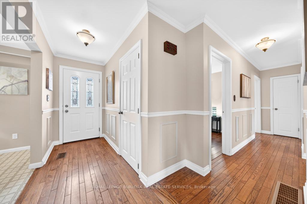 2205 Joyce Street, Burlington, Ontario  L7R 2B6 - Photo 6 - W12949972