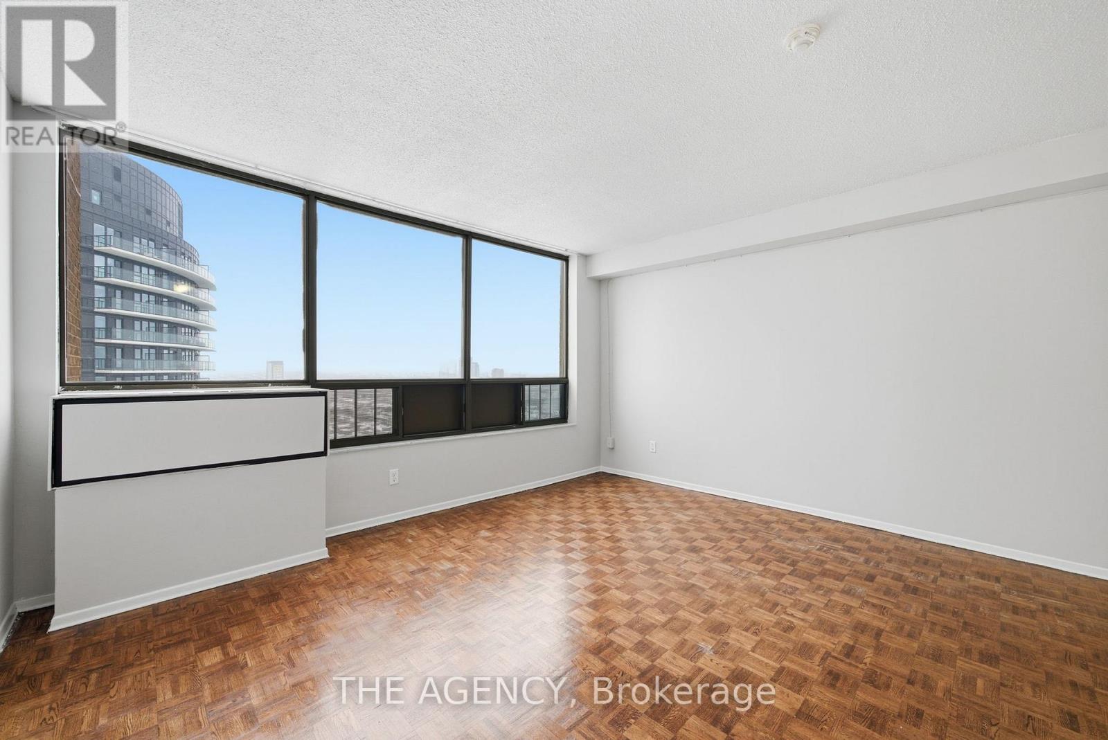 1302b - 2360 Dundas Street W, Toronto, Ontario  M6P 4B2 - Photo 6 - W12949976