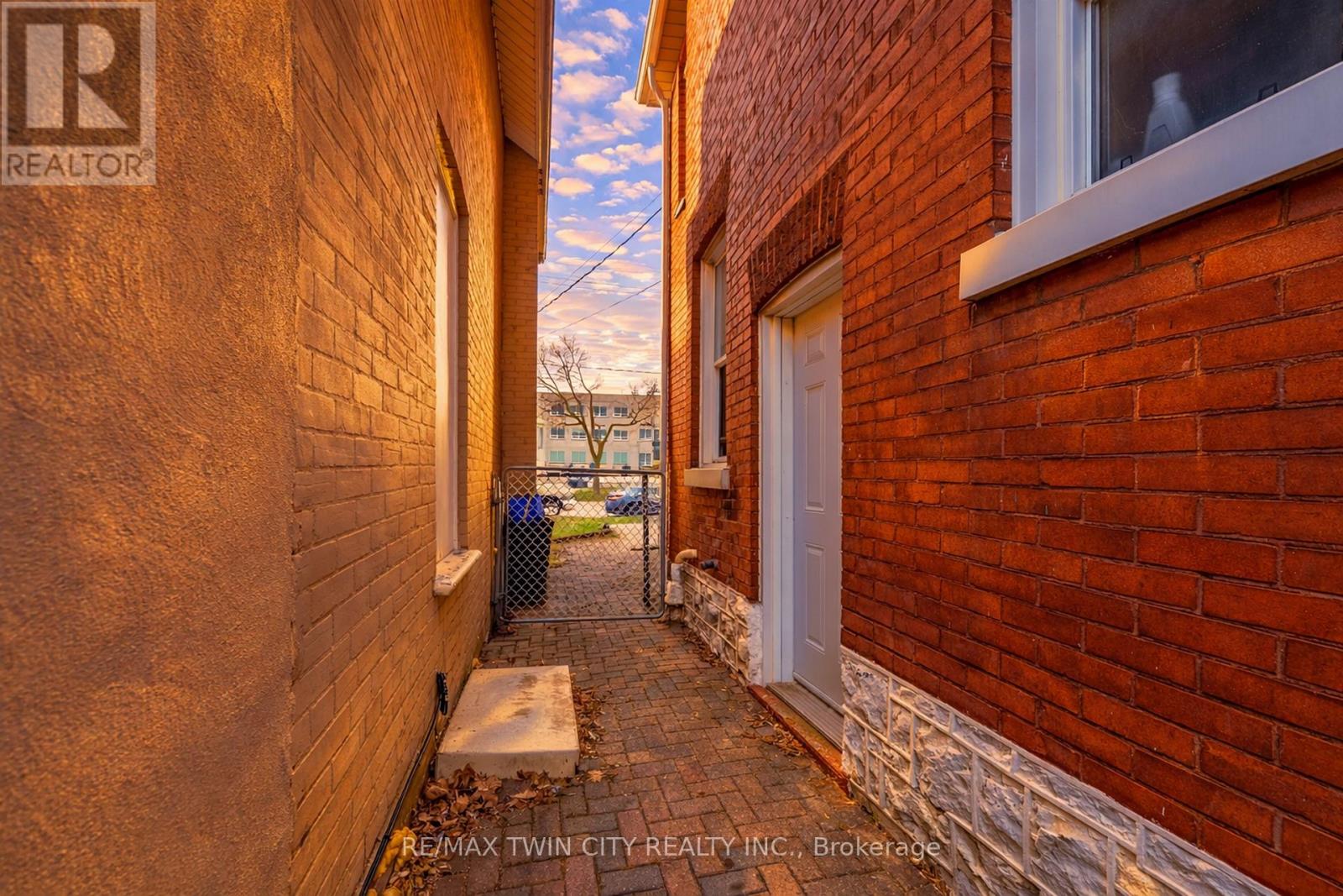 38 Nelson Street, Brantford, Ontario  N3T 2M8 - Photo 29 - X12793414