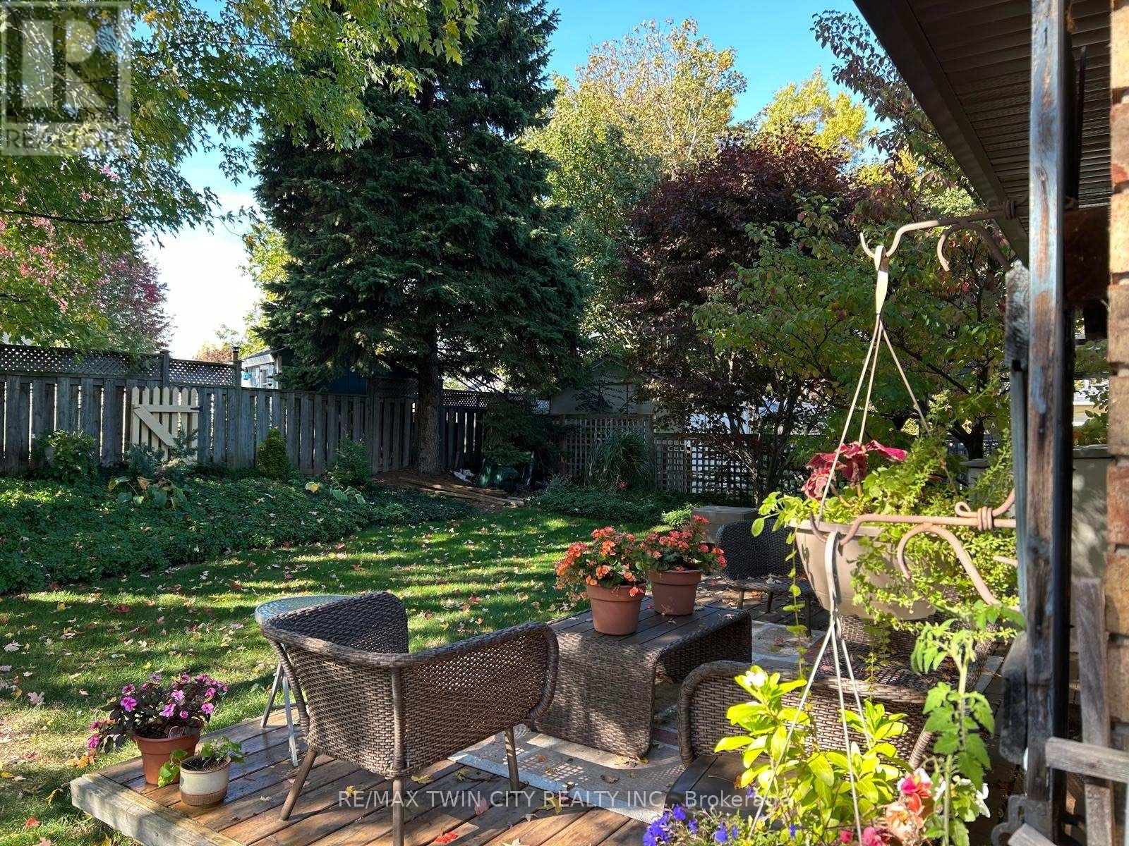 8 Wildflower Lane, Brantford, Ontario  N3R 6B4 - Photo 42 - X12752180