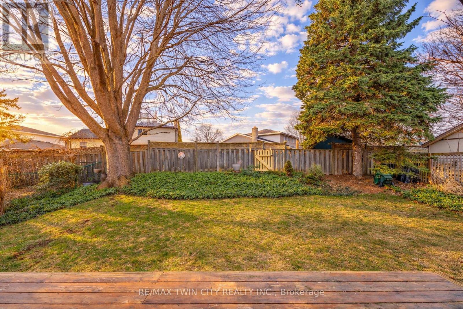 8 Wildflower Lane, Brantford, Ontario  N3R 6B4 - Photo 46 - X12752180