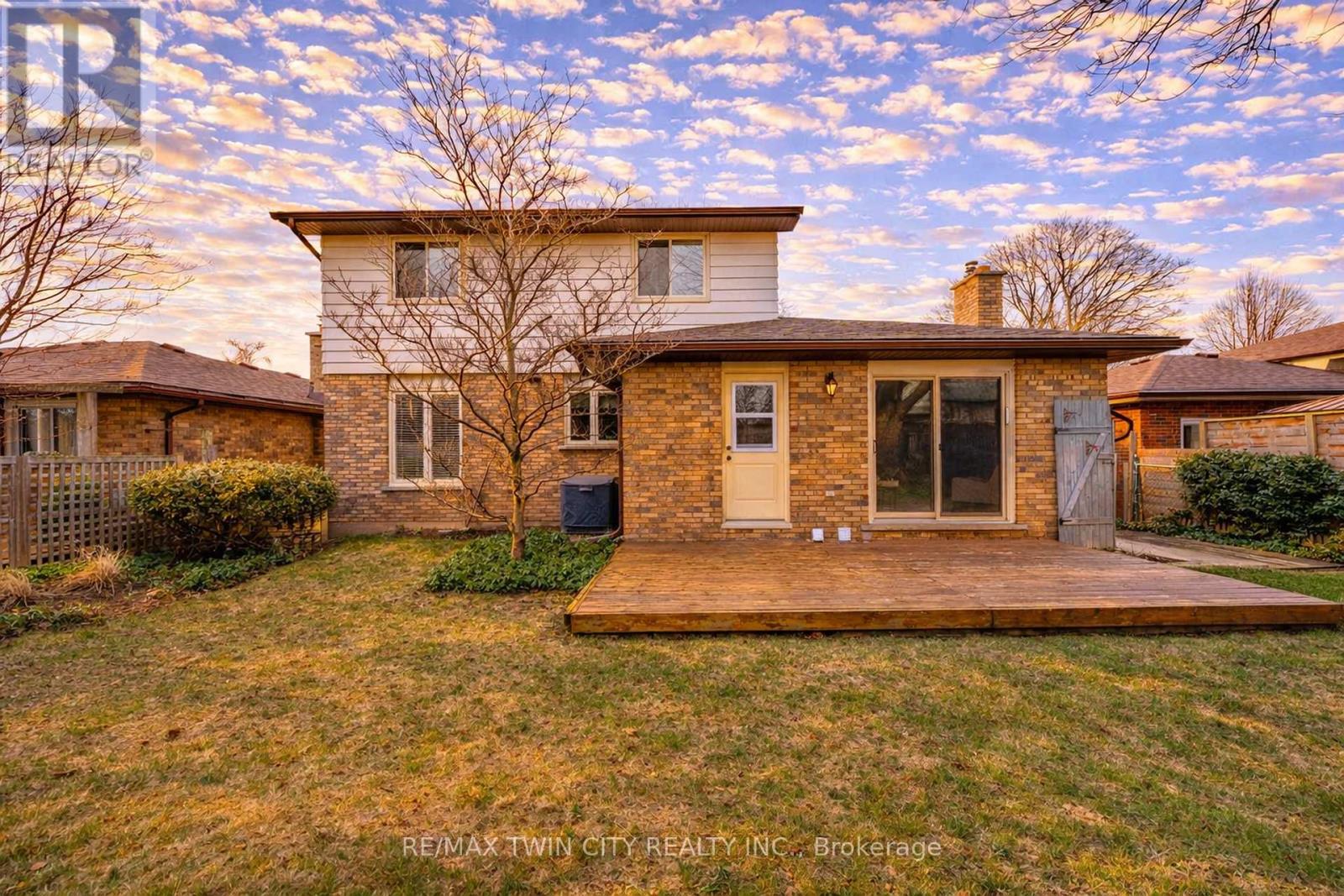 8 Wildflower Lane, Brantford, Ontario  N3R 6B4 - Photo 44 - X12752180