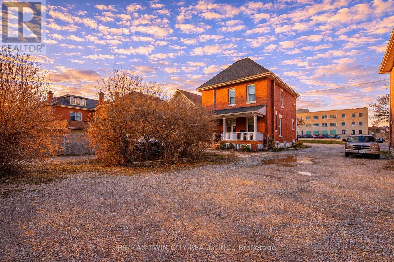 38 Nelson Street, Brantford, Ontario  N3T 2M8 - Photo 31 - X12793414