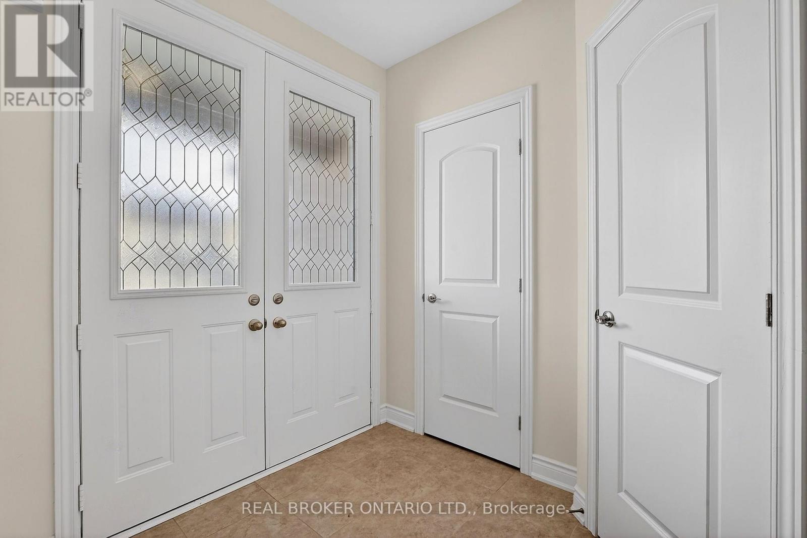 4 Beasley Grove, Hamilton, Ontario  L9K 0J7 - Photo 10 - X12949670