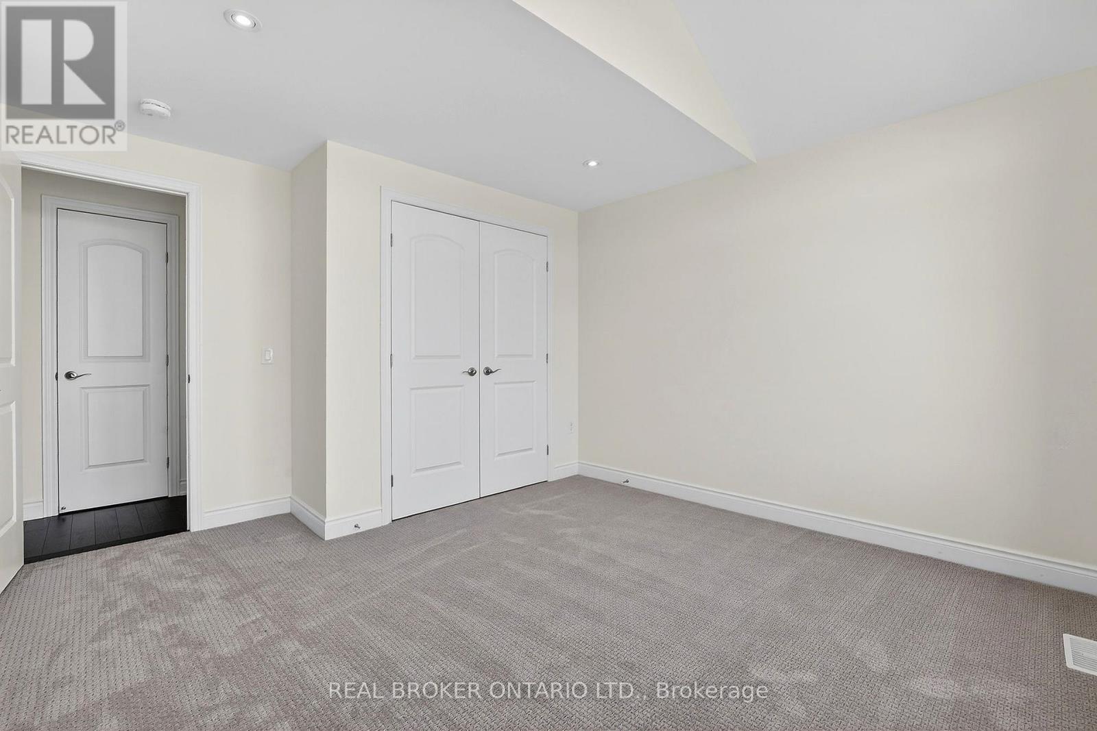 4 Beasley Grove, Hamilton, Ontario  L9K 0J7 - Photo 30 - X12949670