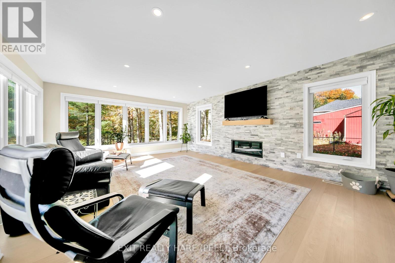 990 Haist Street, Pelham, Ontario  L0S 1E4 - Photo 10 - X12949712