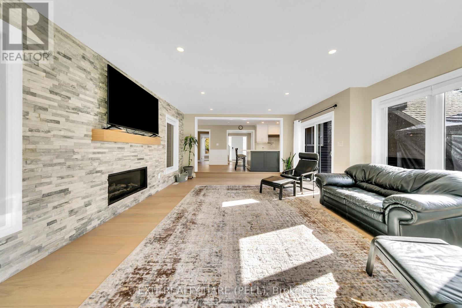 990 Haist Street, Pelham, Ontario  L0S 1E4 - Photo 11 - X12949712