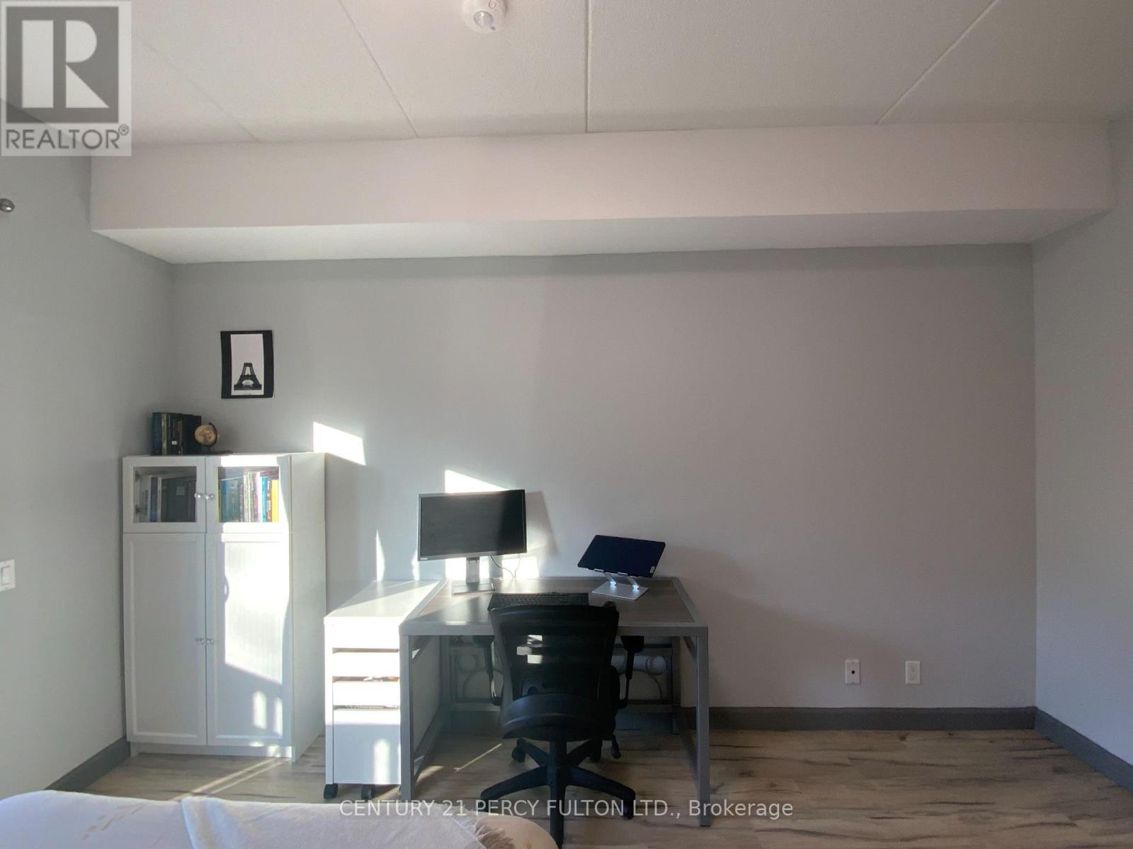 210 - 77 Leland Street, Hamilton, Ontario  L8S 3A1 - Photo 14 - X12949726